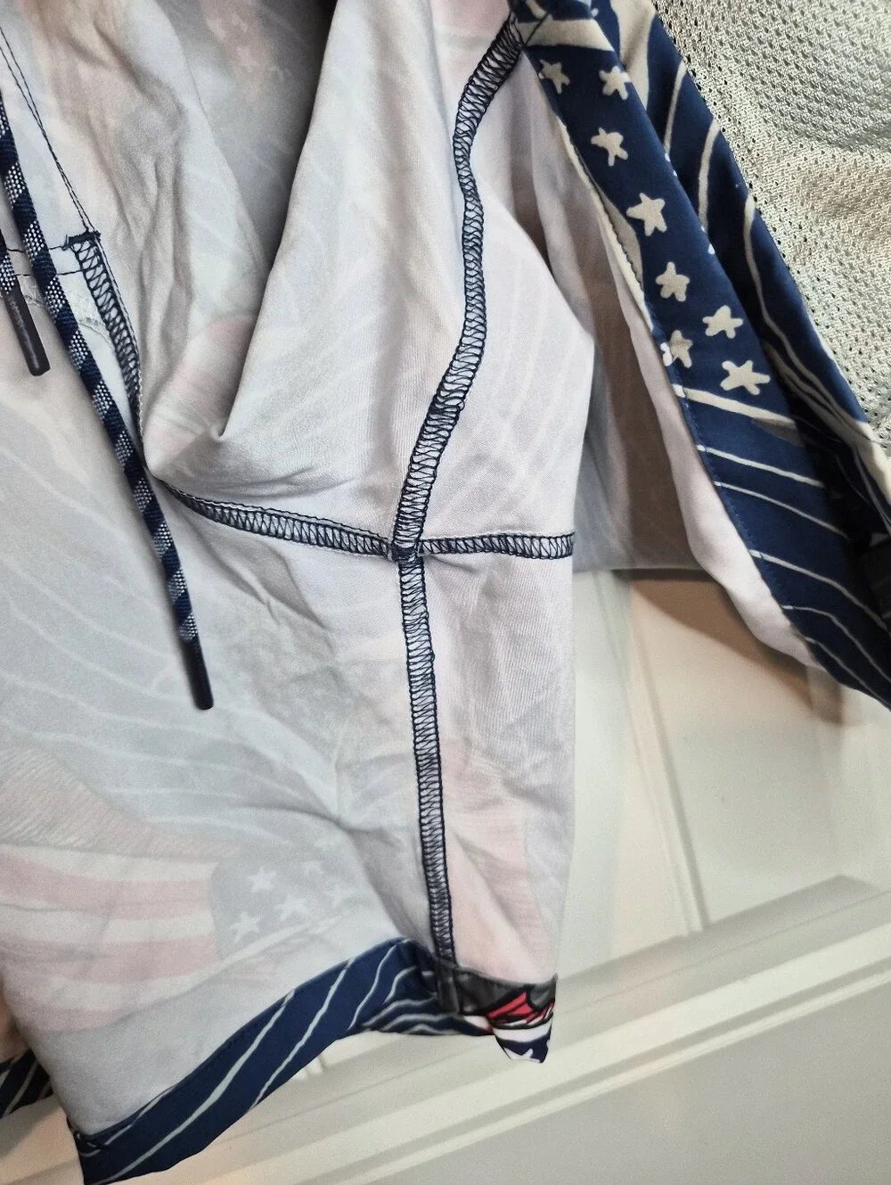 XL Huk Men's Flag Fish Linerless Shorts USA Playa Beach Pool Vacation Fish Activ
